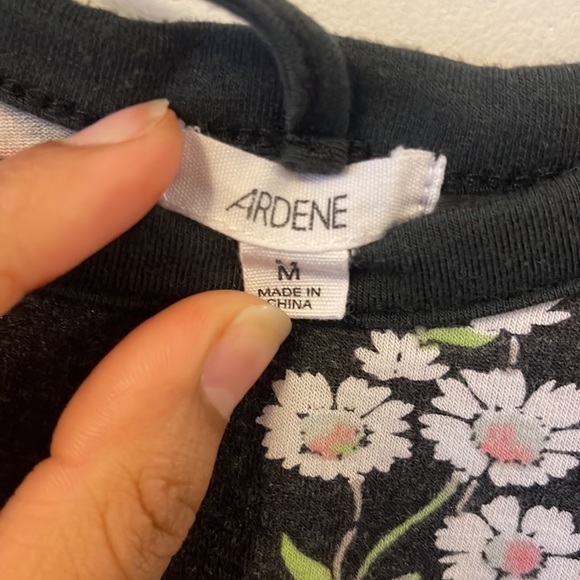 Floral top - Picture 3 of 3